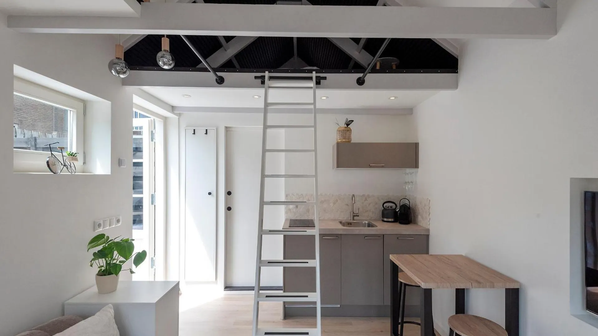 Flamingo Beach Apartments Zandvoort 0*,  Ολλανδία